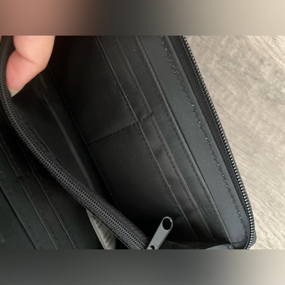 NWT Fluff Wallet - Picture 7 of 9